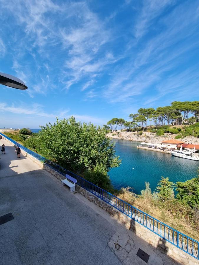 Narcis Central Apartment With Sea & City Views Veli Lošinj Exterior foto