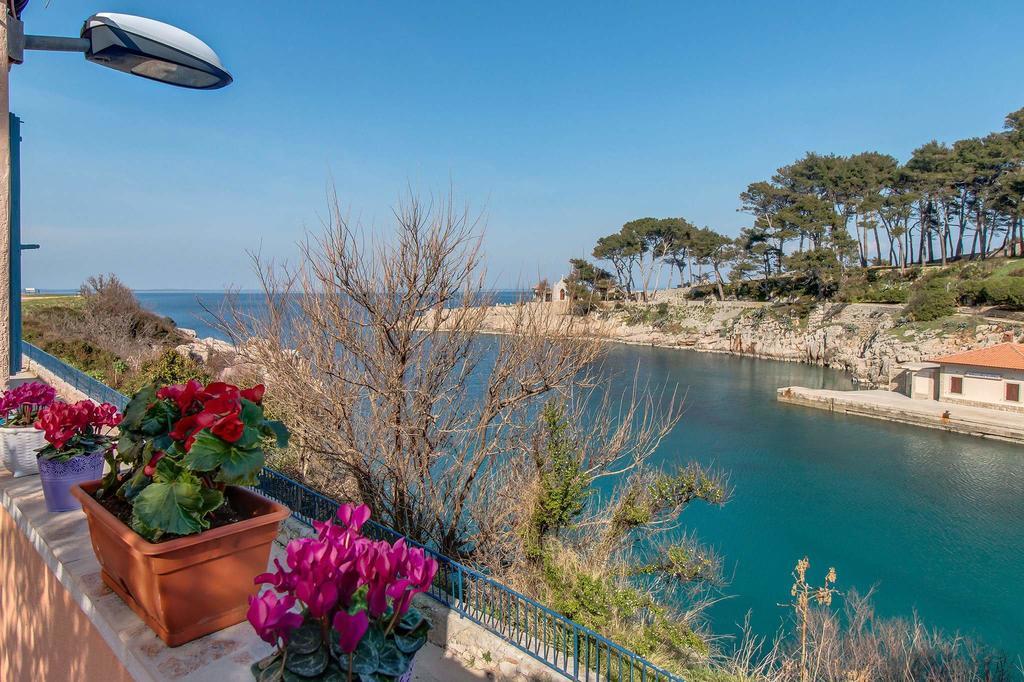 Narcis Central Apartment With Sea & City Views Veli Lošinj Exterior foto