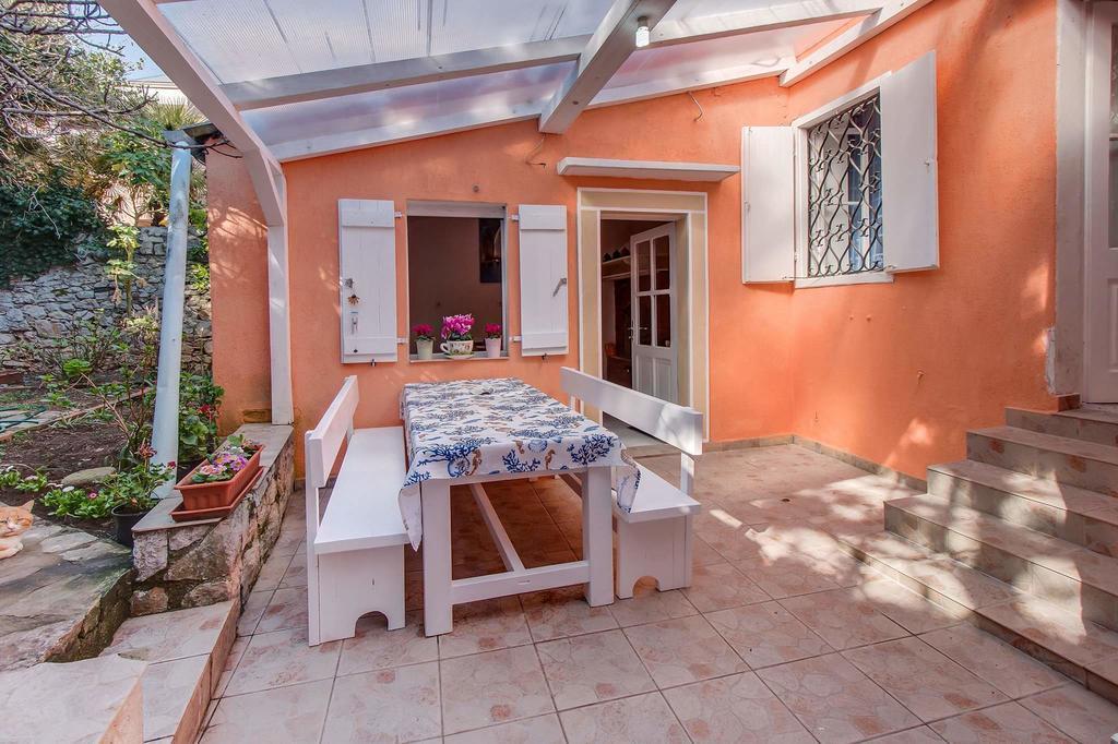 Narcis Central Apartment With Sea & City Views Veli Lošinj Exterior foto