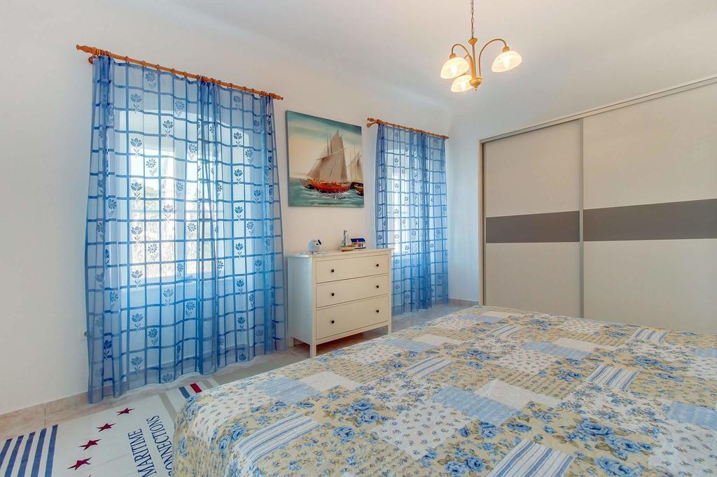 Narcis Central Apartment With Sea & City Views Veli Lošinj Exterior foto