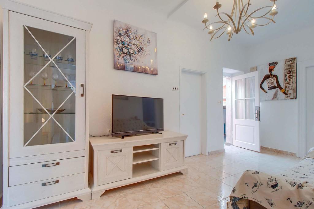 Narcis Central Apartment With Sea & City Views Veli Lošinj Exterior foto